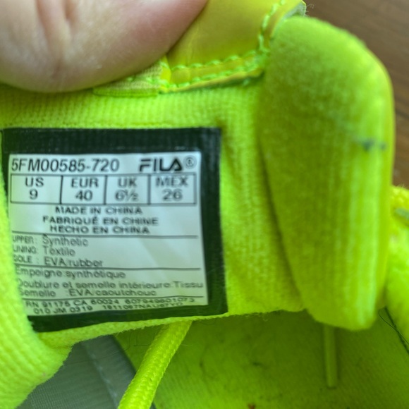 Fila Disruptor II neon yellow sneakers trendy rare size 9 shoes excellent - Picture 3 of 4